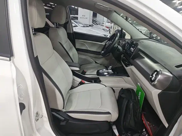 BYD Yuan Pro — Фото автомобиля 24