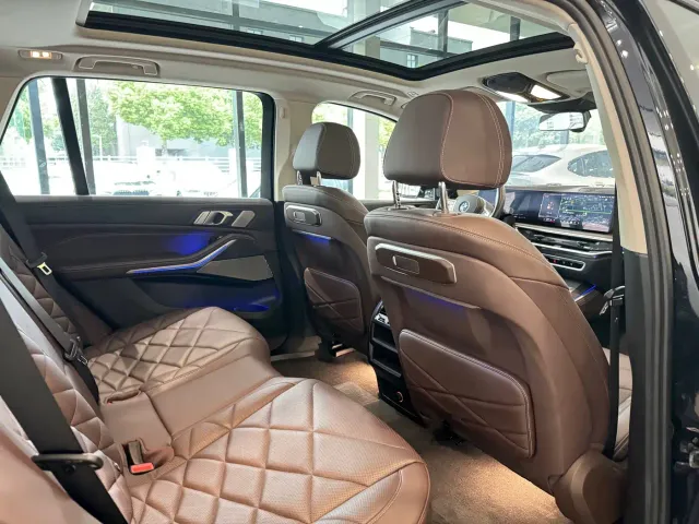 BMW X5 — Фото автомобиля 12
