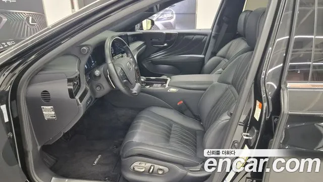 Lexus LS — Фото автомобиля 10