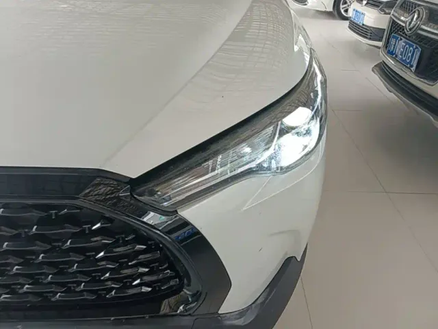 Toyota Corolla Cross — Фото автомобиля 23