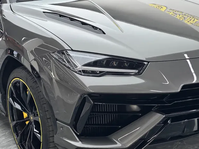 Lamborghini Urus — Фото автомобиля 16