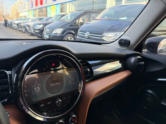 MINI Hatch — Фото автомобиля 16