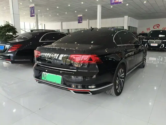Volkswagen Magotan GTE Plug-in Hybrid 2022 GTE Luxury — Фото автомобиля 4