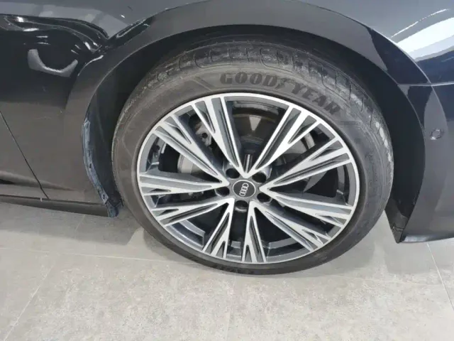 Audi A6L — Фото автомобиля 11