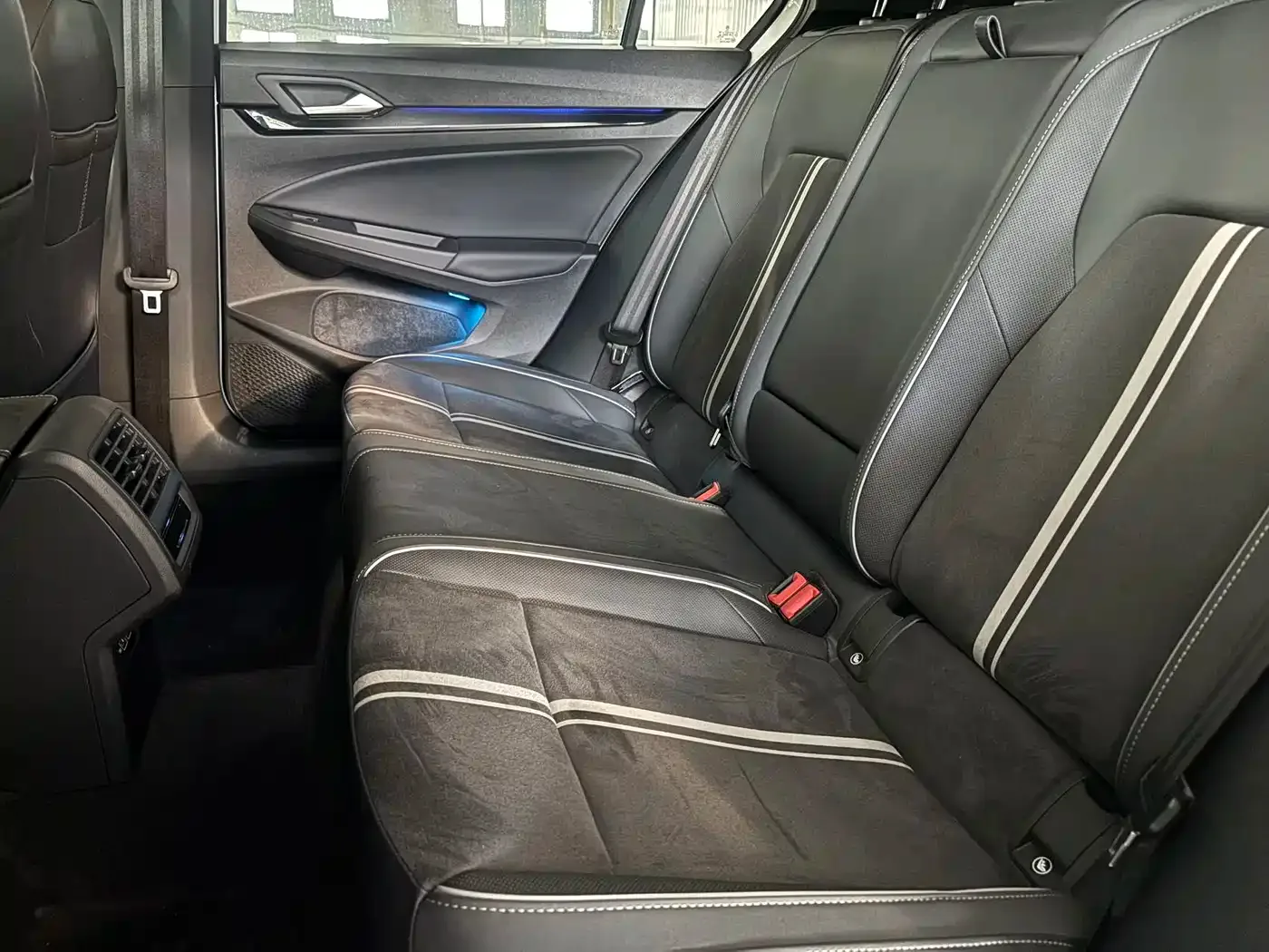Volkswagen Golf 2021 280TSI DSG R-Line — Фото автомобиля 9