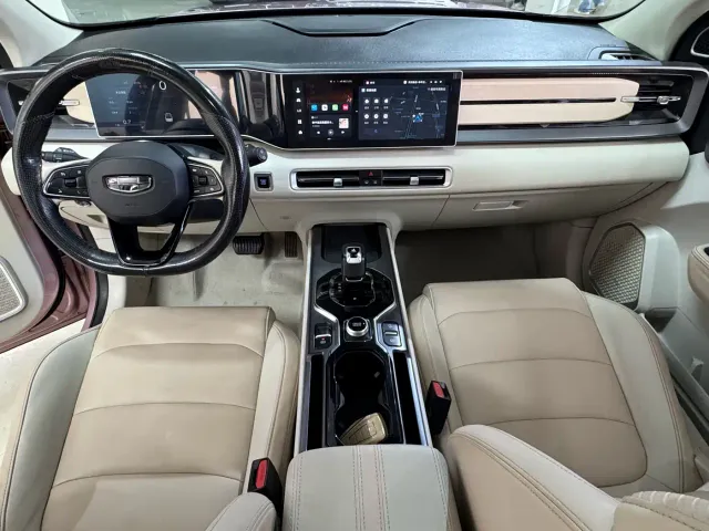 Geely ICON — Фото автомобиля 8