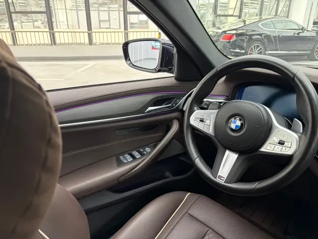 BMW 5 Series — Фото автомобиля 9