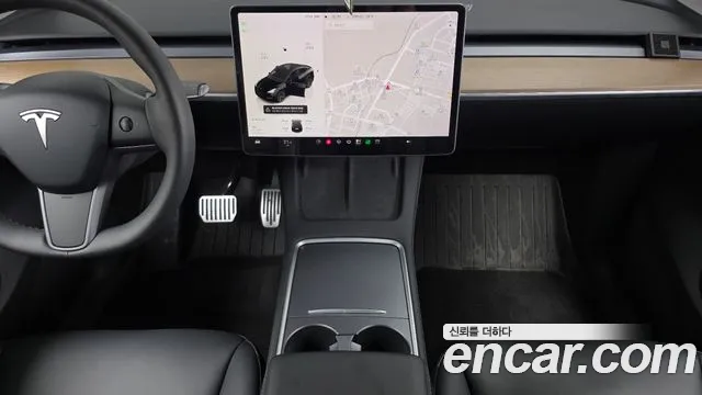 Tesla Model Y — Фото автомобиля 20