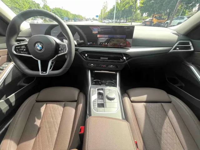 BMW 3 Series — Фото автомобиля 8