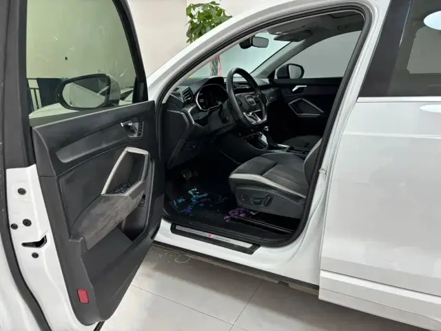 Audi Q3 — Фото автомобиля 4