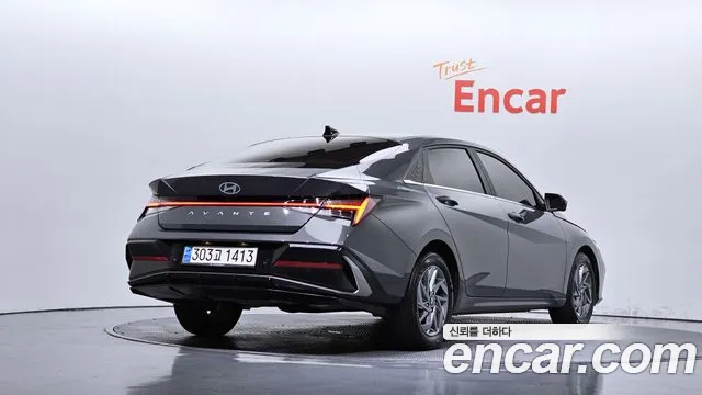 Hyundai Avante CN7 — Фото автомобиля 2