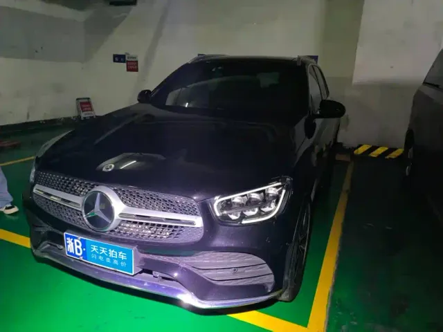 Фотография автомобиля — Mercedes-Benz GLC-Class
