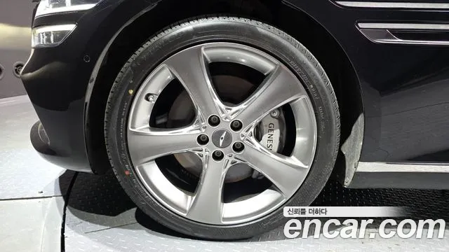 Genesis G80 Бензин 2.5 турбо AWD — Фото автомобиля 5