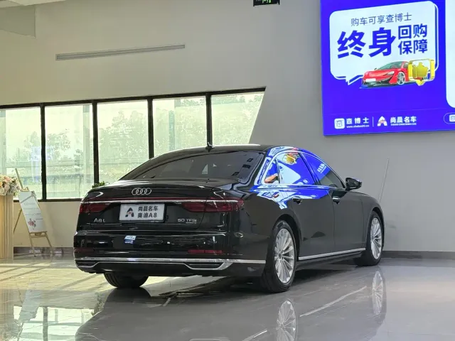 Audi A8 — Фото автомобиля 15