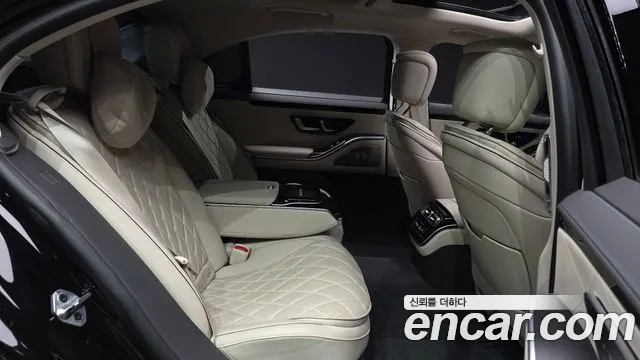 Mercedes-Benz S-Class — Фото автомобиля 8