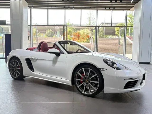 Porsche 718 — Фото автомобиля 3