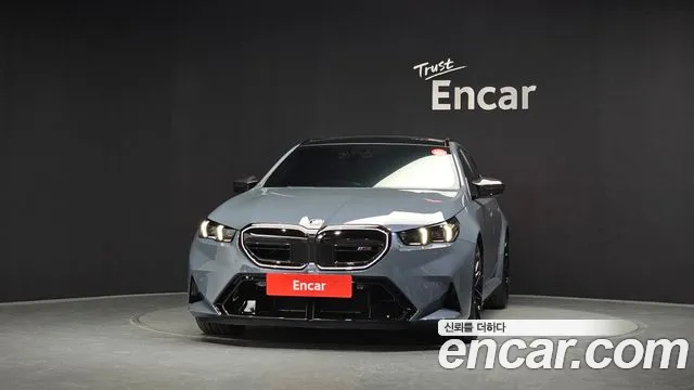 BMW M5 — Фото автомобиля 3