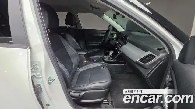 Kia Seltos Новый Seltos Бензин 2.0 2WD — Фото автомобиля 26