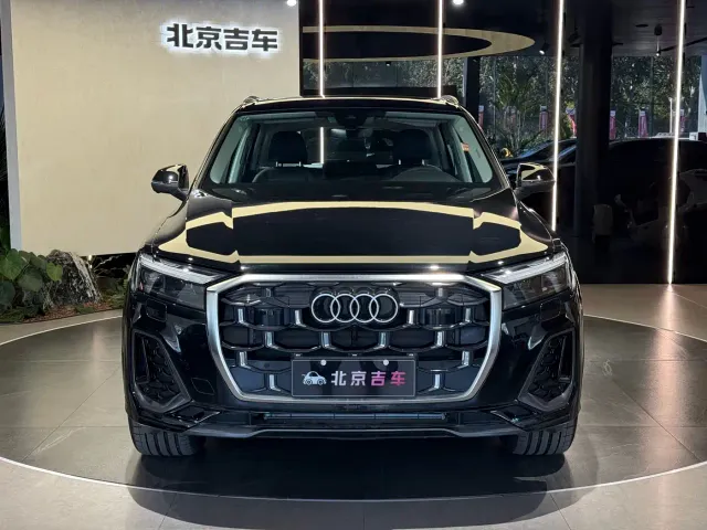 Audi Q7 — Фото автомобиля 2