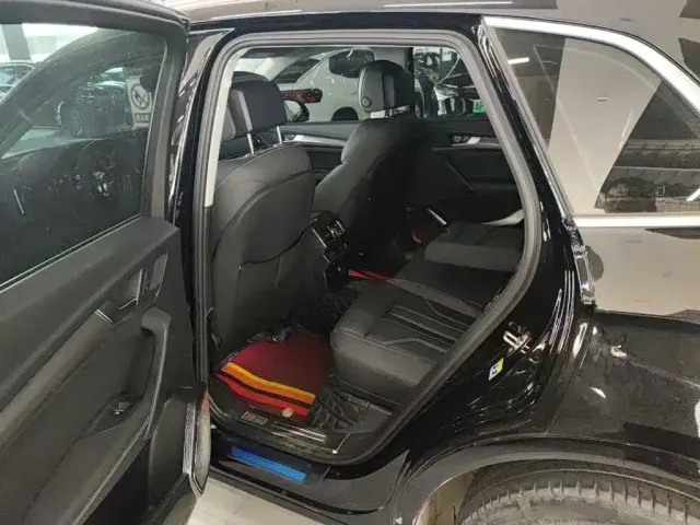 Audi Audi Q5L 2022 40T Luxury Dynamic — Фото автомобиля 6