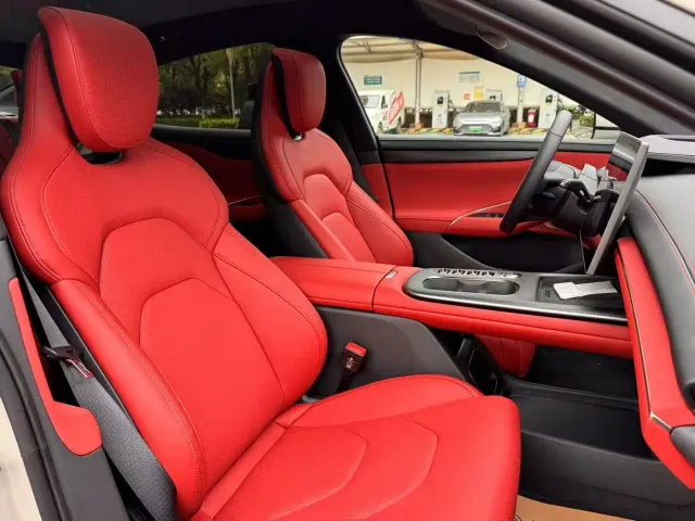 Xiaomi SU7 — Фото автомобиля 6