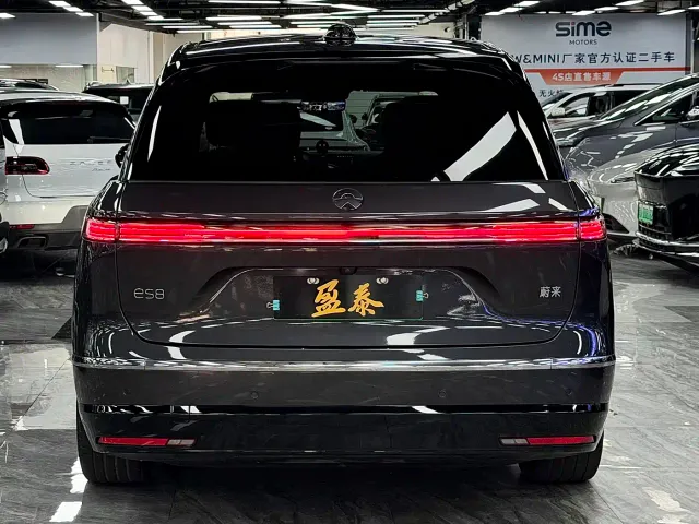 Nio ES8 — Фото автомобиля 6