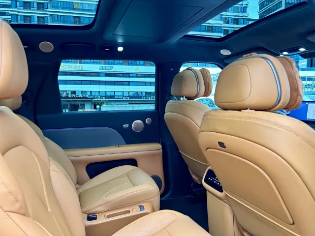IM Motors LS8 — Фото автомобиля 13