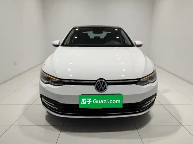 Volkswagen Golf — Фото автомобиля 2