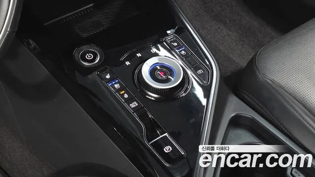 Kia Niro — Фото автомобиля 9