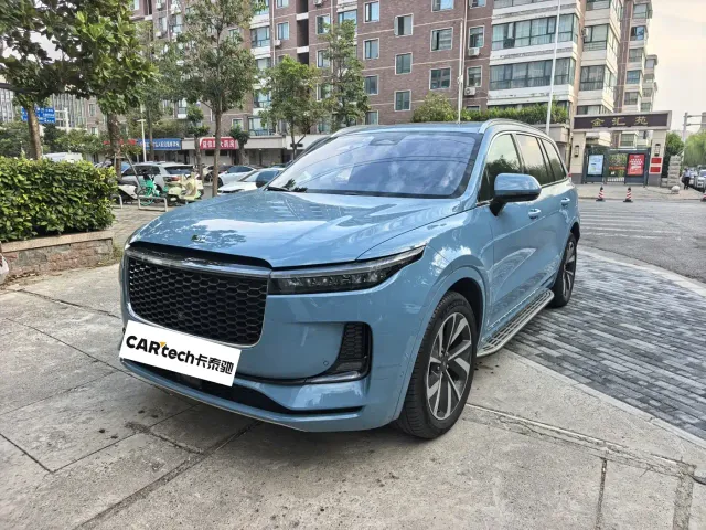 Фотография автомобиля — Li Auto ONE
