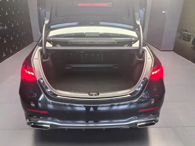 Mercedes-Benz C-Class — Фото автомобиля 16