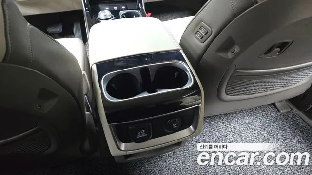 Kia Carnival 4th Gen — Фото автомобиля 30