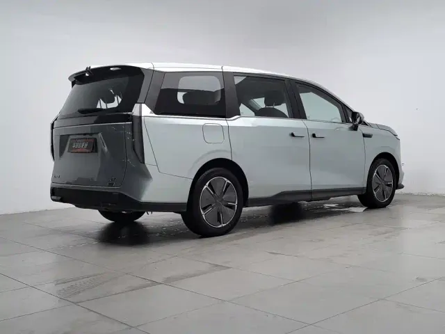 Maxus Dajia 7 — Фото автомобиля 2