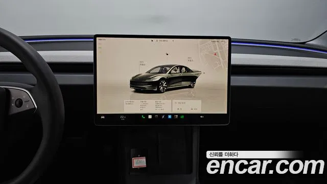 Tesla Model 3 — Фото автомобиля 14