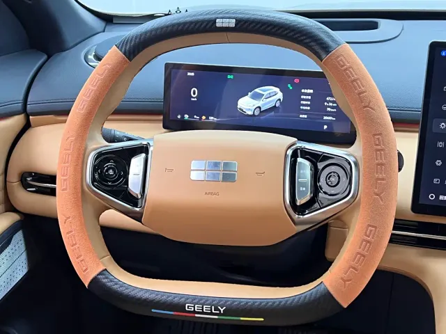 Geely Galaxy Starship 7 EM-i — Фото автомобиля 22