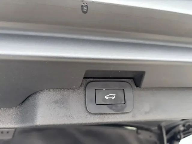 Land Rover Discovery — Фото автомобиля 28