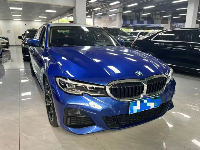BMW BMW 3 Series 2022 325i M Sport Package — Фото автомобиля 3