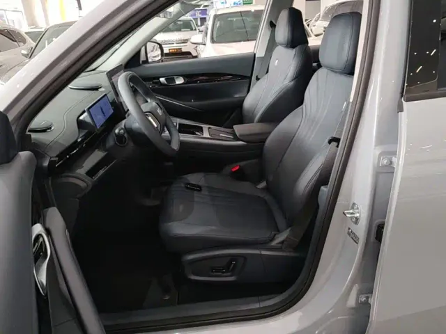 Geely Galaxy E5 — Фото автомобиля 10