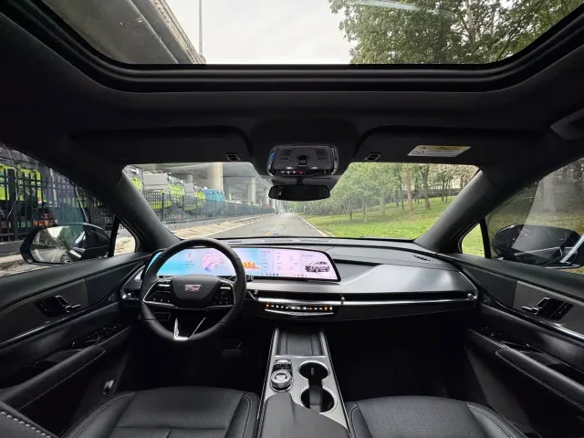 Cadillac XT5 — Фото автомобиля 15