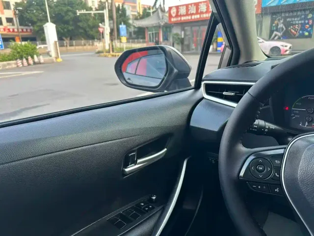 Toyota Corolla — Фото автомобиля 14