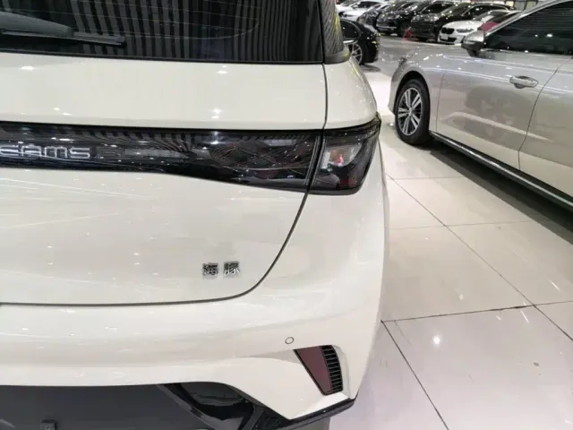 BYD Dolphin — Фото автомобиля 7