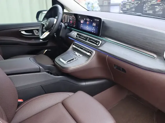 Mercedes-Benz V-Class — Фото автомобиля 9