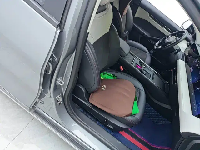 Ford Mondeo — Фото автомобиля 24