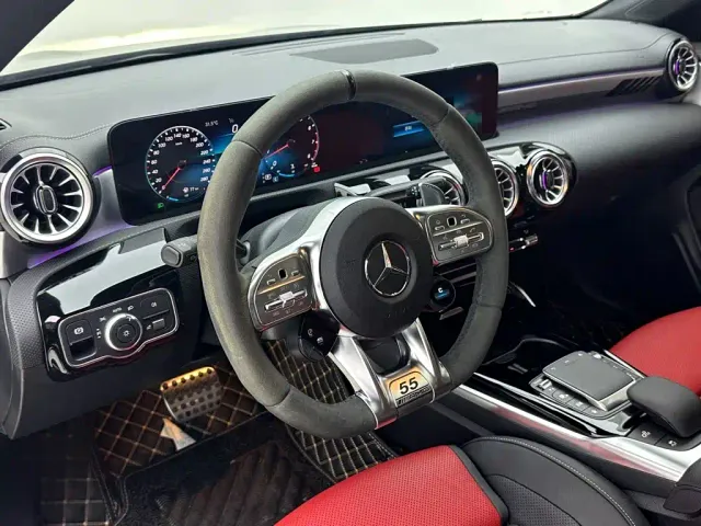 Mercedes-Benz CLA-Class AMG — Фото автомобиля 12