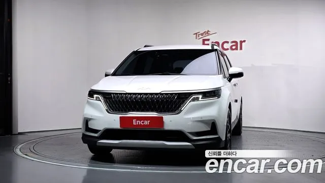 Kia Canival Carnival 4 поколение Бензин 9 мест Prestige — Фото автомобиля 3