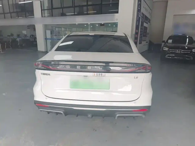 Geely Galaxy L6 — Фото автомобиля 5