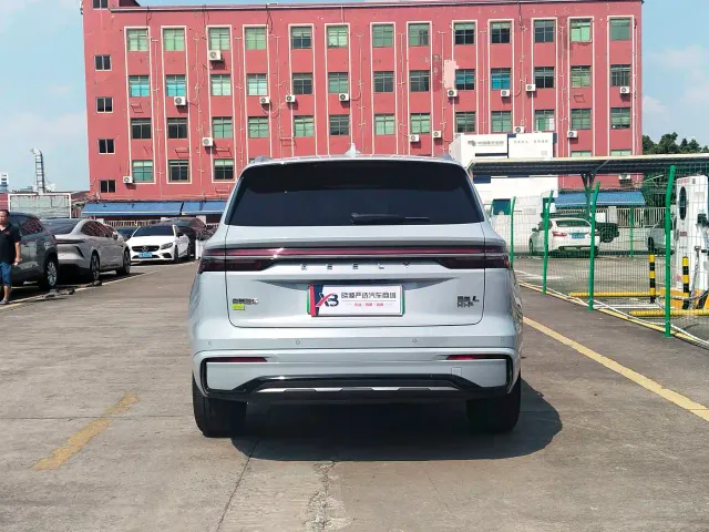 Geely Xingyue L — Фото автомобиля 16