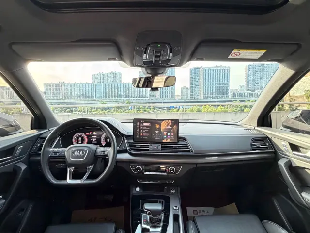 Audi Q5L — Фото автомобиля 5
