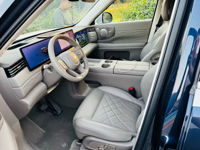 IM Motors LS9 — Фото автомобиля 3