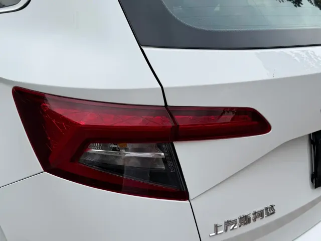 Skoda Karoq — Фото автомобиля 7